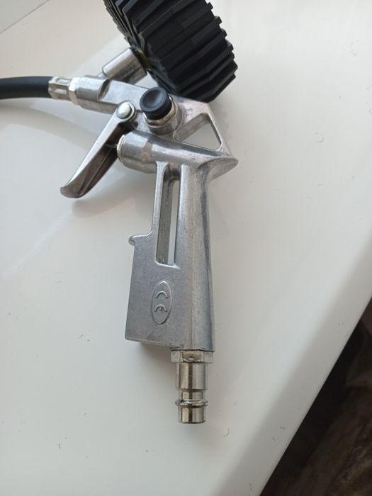 Пистолет для подкачки шин