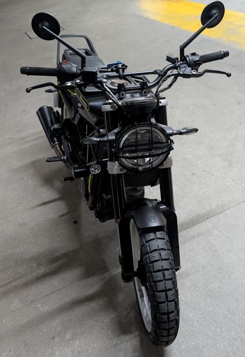 Husqvarna Svartpilen 401