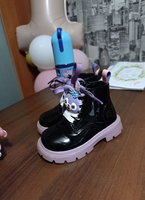 Демісезонні ботинки на дівчинку