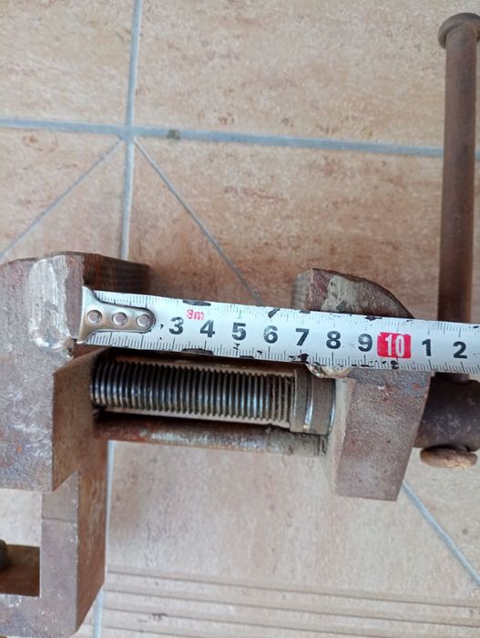 Тиски ,б/у ,рабочие - 450 грн.