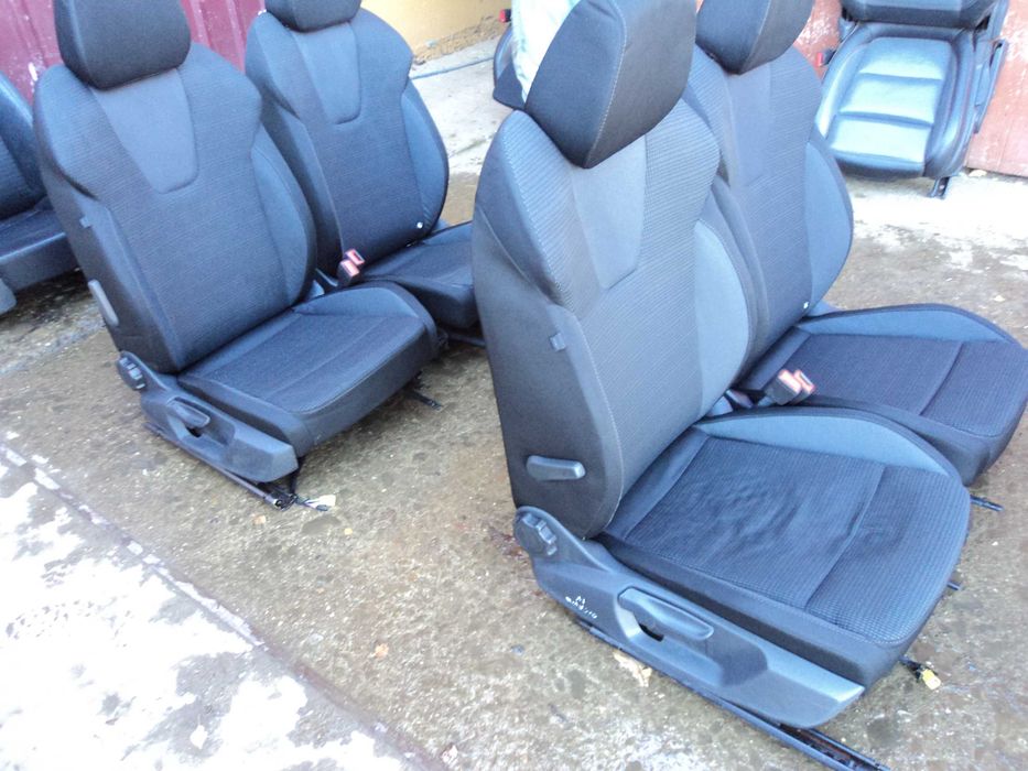 Шкода Октавія VRS RS рекаро  сидіння ваз VW пежо ауді бмв