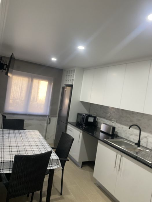 Quarto para estudante em apartamento remodelado - São Domingos
