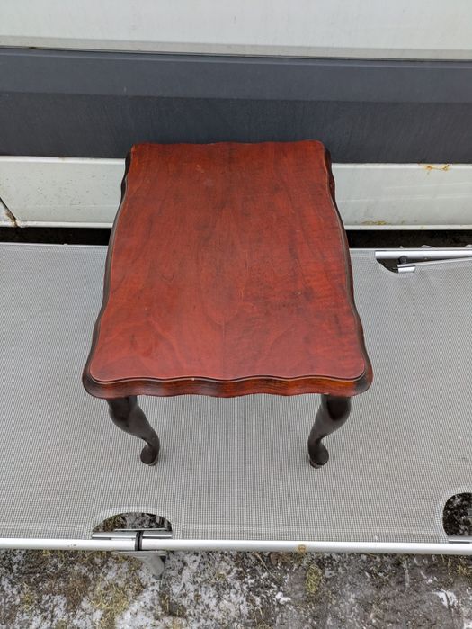 Stolik w stylu Ludwika