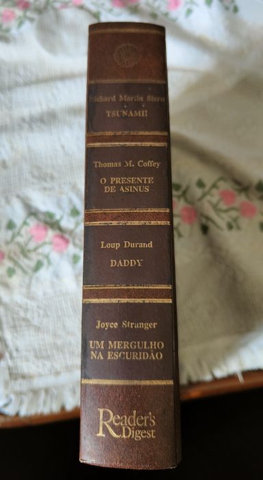 Livro Condensado com 4 Histórias e Ilustrações