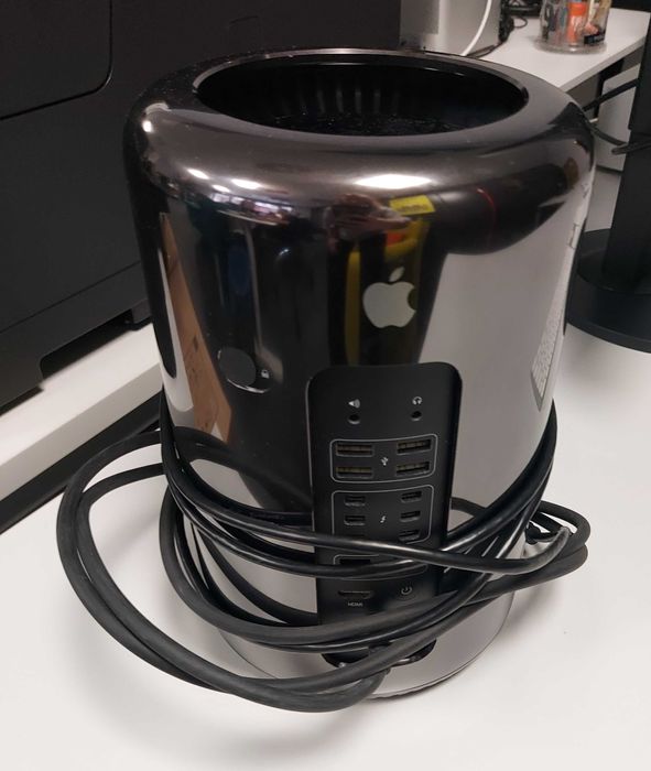 Komputer MacBookPro - REZERWACJA Kamil