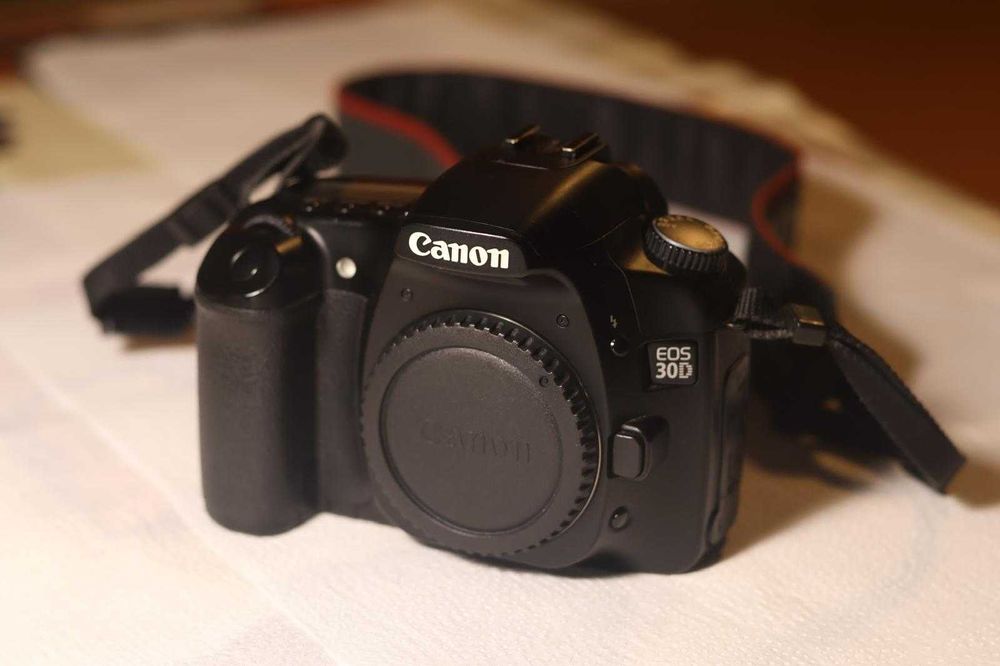 Canon EOS 30D DSLR