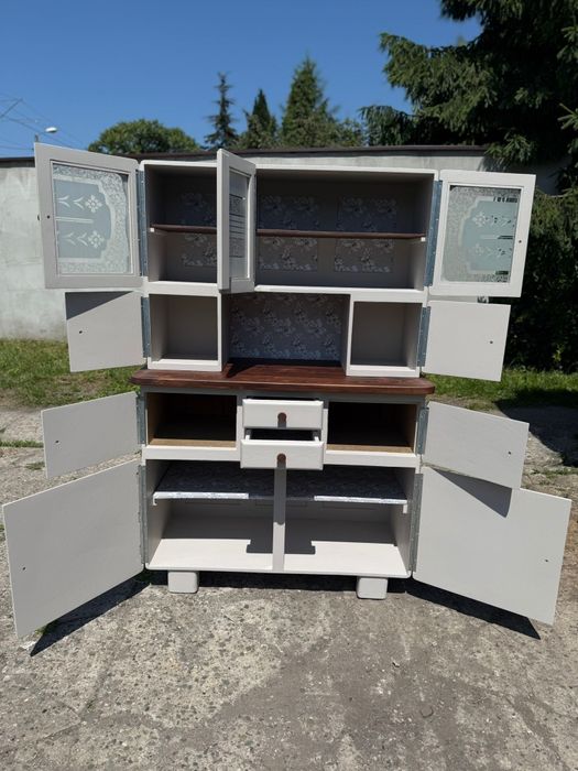 Kredens -komoda drewniana