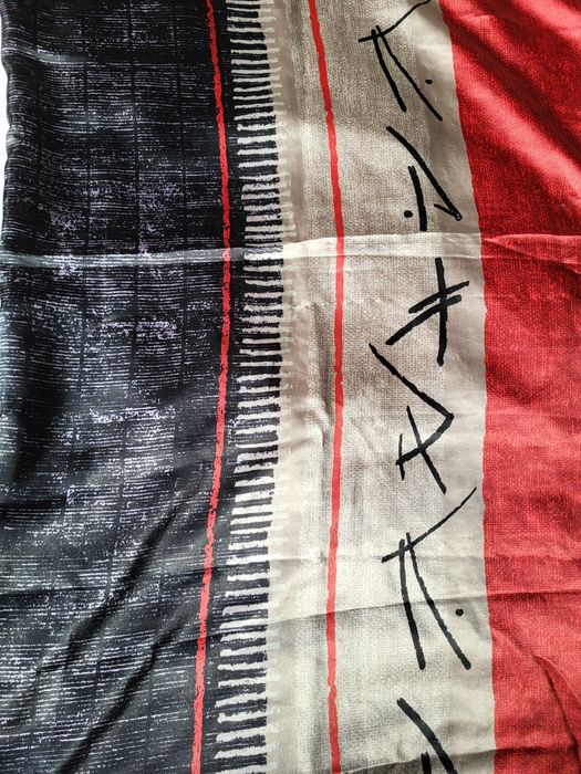 Комплект постільної білизни з ієрогліфами 150×200