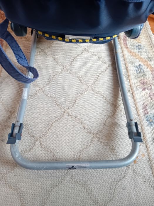 Espreguiçadeira  de bebé  em muito bom estado