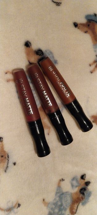 3 pomadki do ust Rimmel Stay Matte 2x 860 i 725