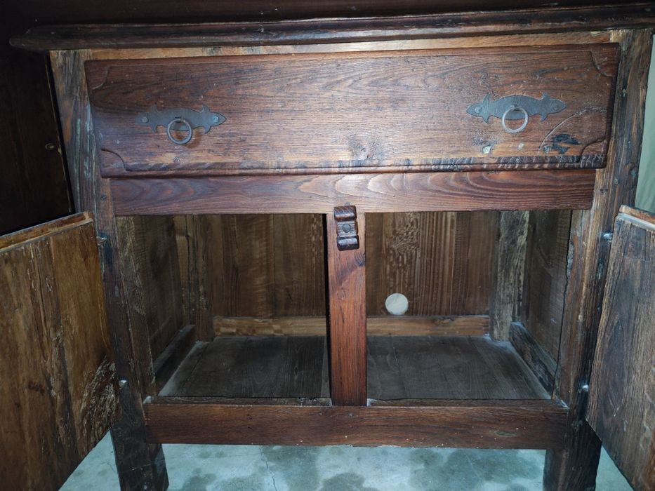 Móvel de televisão/ Cómoda