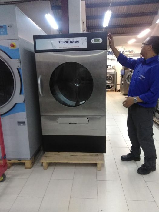 Máquina de secar industrial 25kg Self service