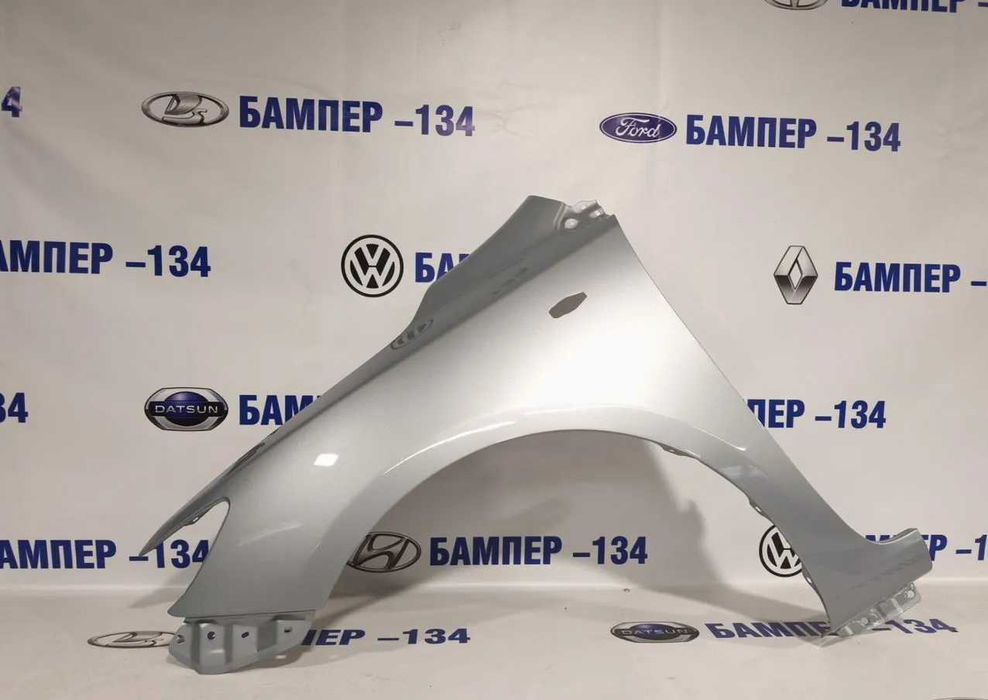 Бампер Toyota Corolla E150 (2007–2013) — в цвет кузова / Перед - Зад