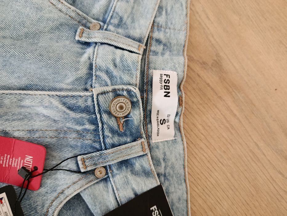 Nowe spodenki jeansowe męskie S