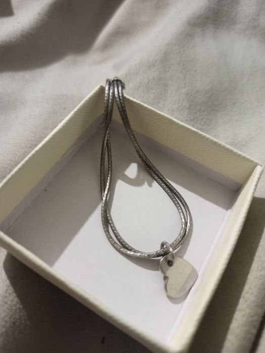 Срібний браслет з кулончиком