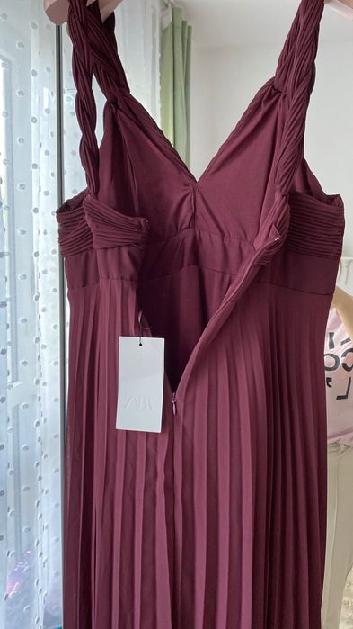 Nowa sukienka Zara plisowana rozmiar M/L