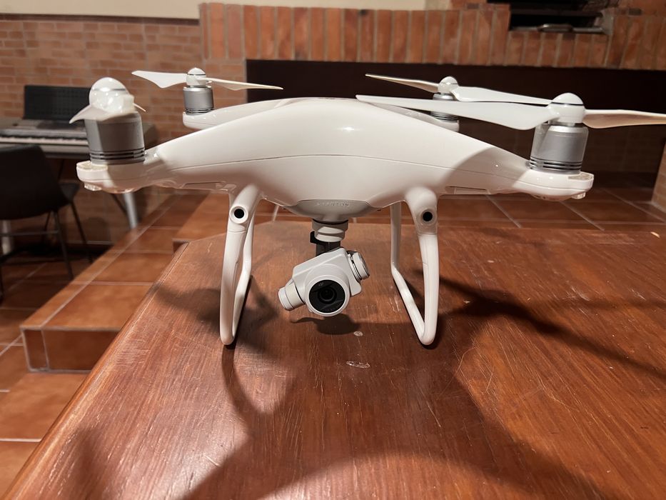 Drone DJi Phantom 4 Pro+ comando com ecra - como novo