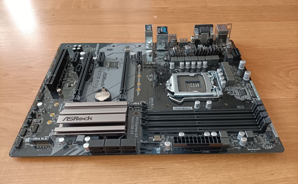 ASRock Z370 Pro4 socket 1151 DDR4 dla Intel 8 i 9 generacja