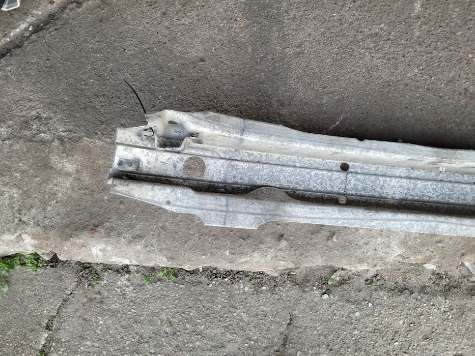 Belka przód przednia pod zderzak wzmocnienie AUDI A4 B6