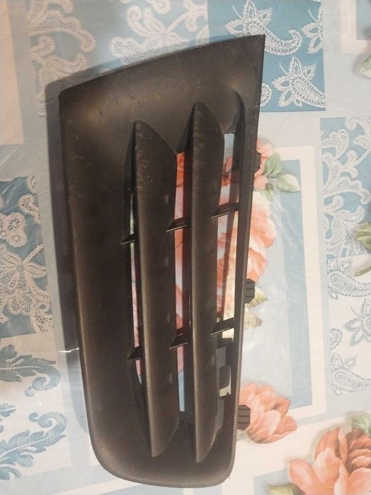 Решітка бампера права пасажирська рено меган 2 (1 штука): 590 грн ...