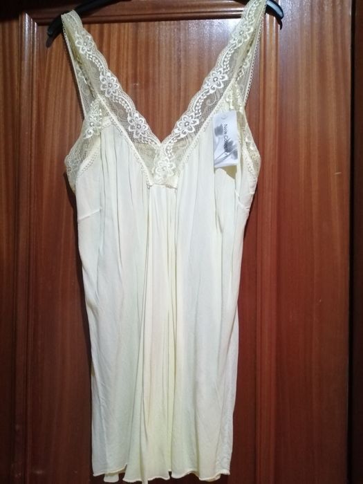 Top's básicos com renda