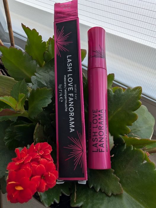 Tusz Lash Love Fanorama Mary Kay