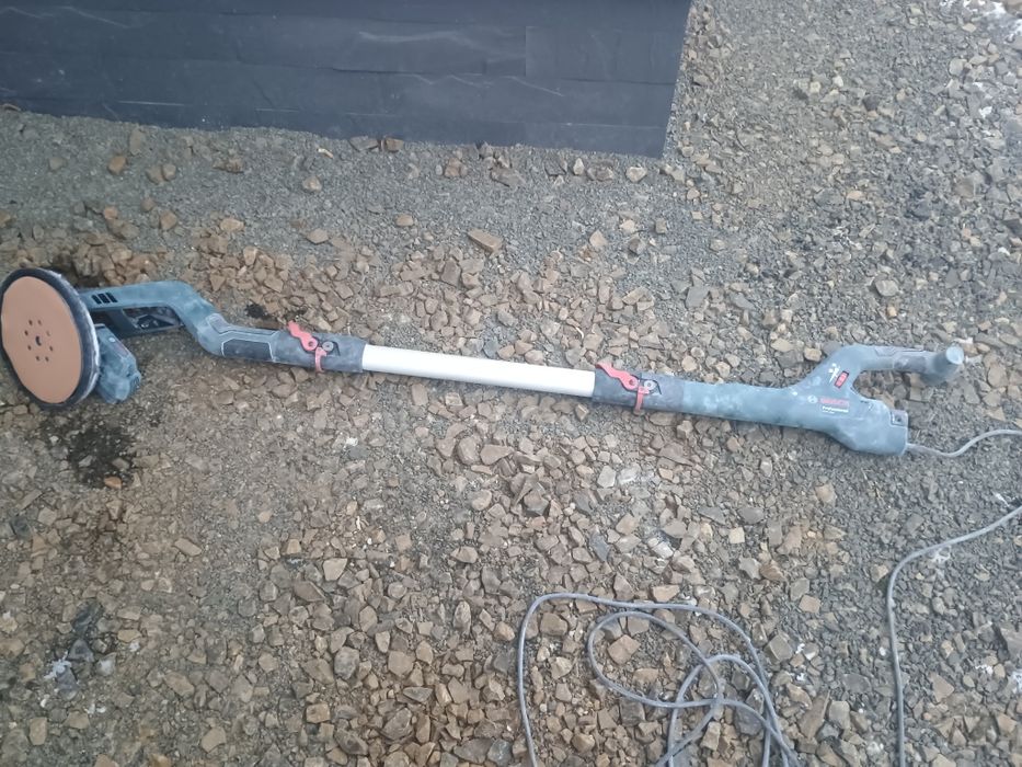 Szlifierka do gładzi, gipsu Bosch GTR 550