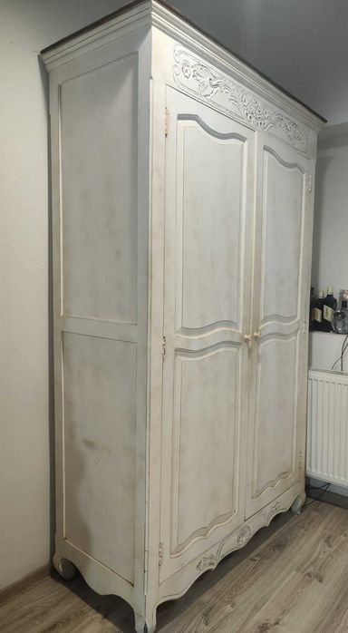 Szafa Shabby Chic, mebel kolonialny, ręcznie rzeźbiona