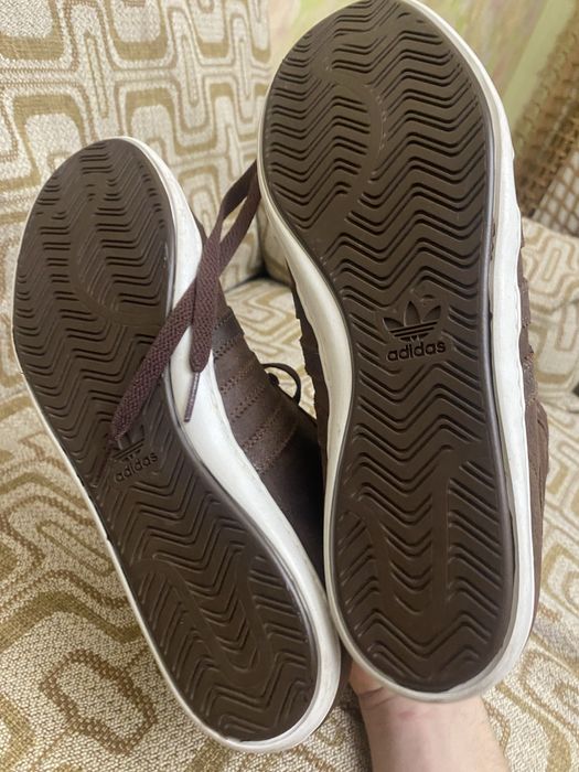 Зимові кросівки adidas