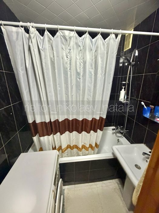 Продаж 3-х кім.кв. з меблями і технікою