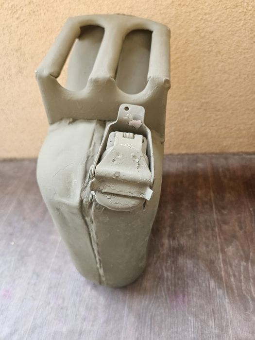 Канистра об'ємом 20 л