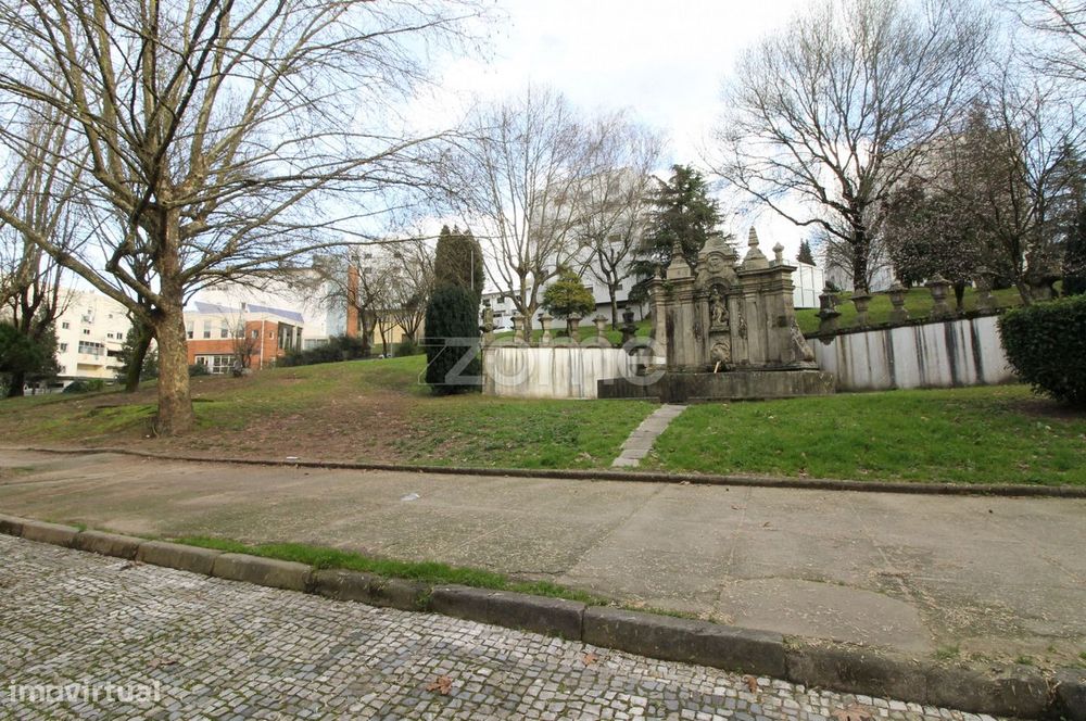 T1 R/chão na Sé, Braga