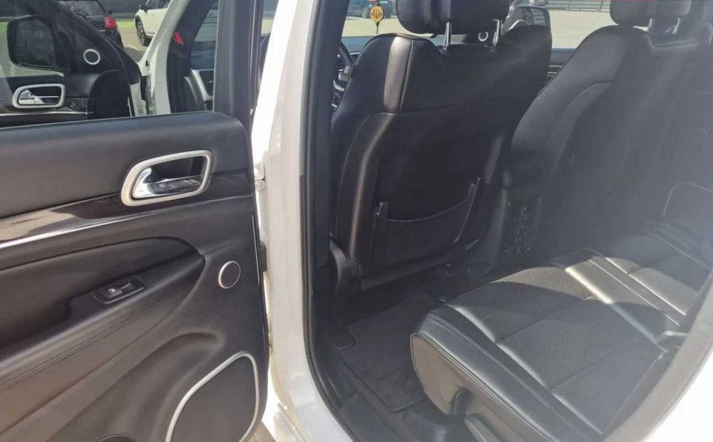 Jeep Grand Cherokee 2015 VIN 1C4RJFCM7FC214884 фото оголошення 13 з 23