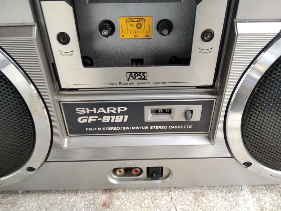 Магнітофон шарп не робочий