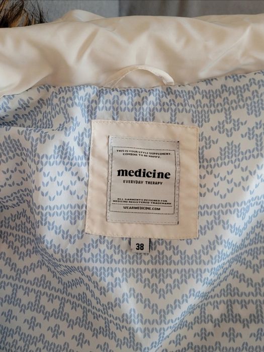 Biała kurtka pikowana Medicine rozm. 38