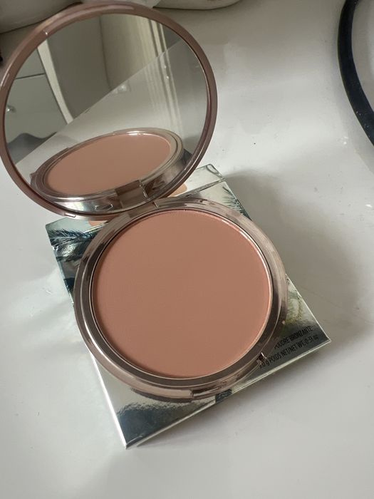 Пудра-бронзер Urban Decay Beached Bronzer у відтінку Sun-Kissed