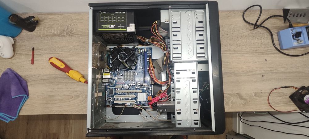 Desktop / Torre Computador + Monitor