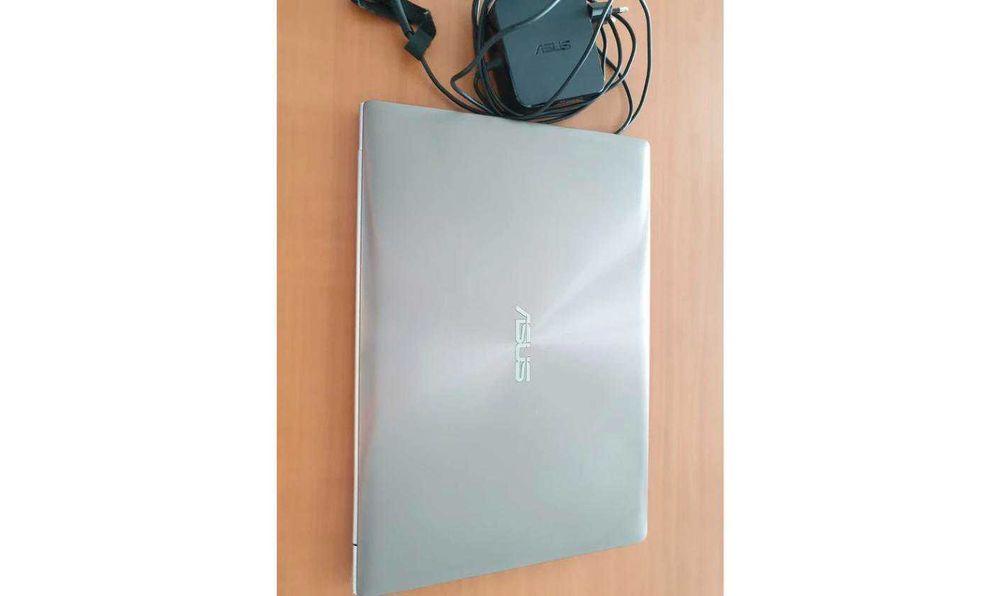Portátil ASUS UX303L funcional com carregador