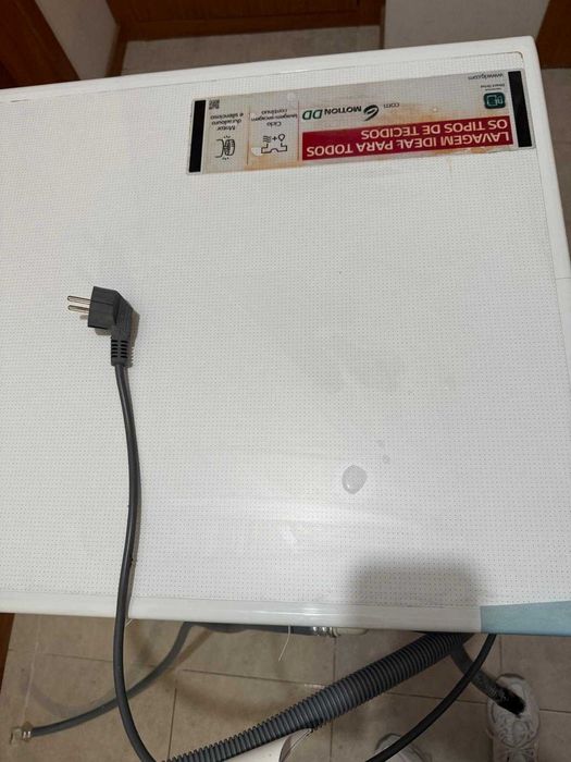 Maquina de lavar e secar Lg em perfeito funcionamento