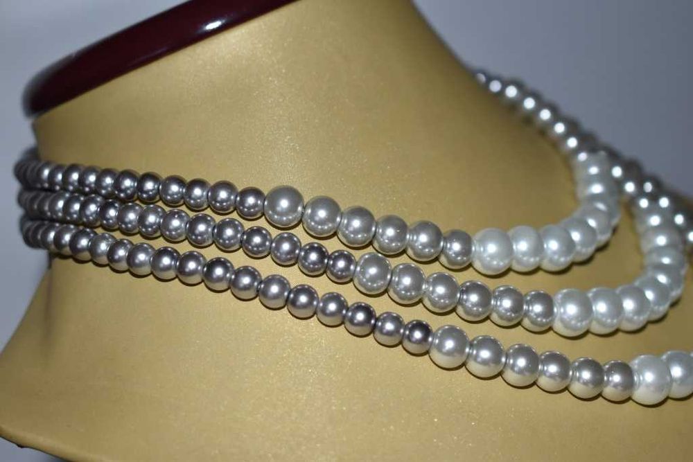 Буси перламутрові,  намисто