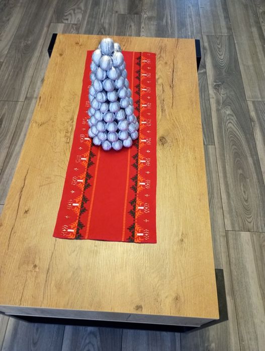 Świąteczny bieżnik serwetka haftowana