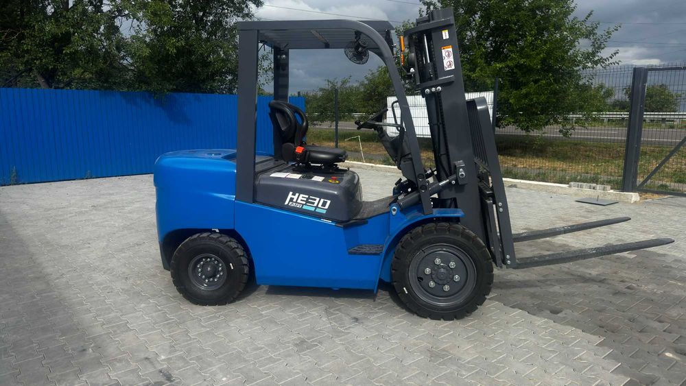 Вилковий навантажувач CPD30 (електро, 3 т)