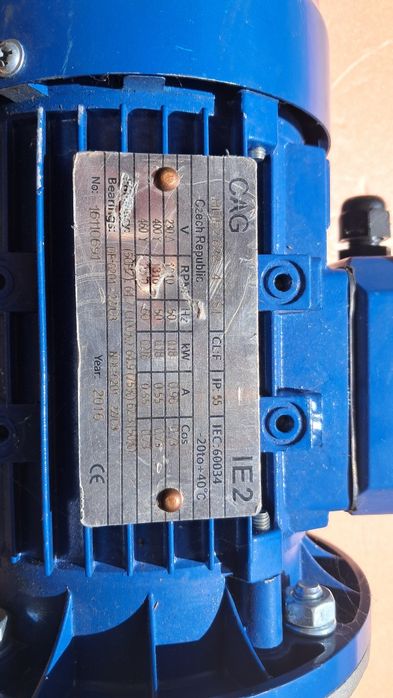 Motoreduktor LENZE 0090kW  2700 Obr/min i=15