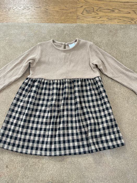 Zara sukienka 104 w kratę beżowa / brązowa