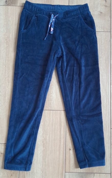 Spodnie dresowe 128
