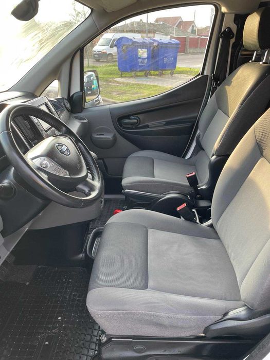 Nissan e-NV200 2015