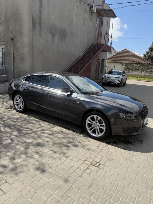 продам Audi A5 s line