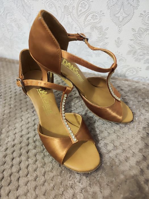 Buty taneczne do tańca