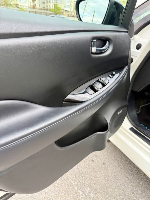 Продам своє авто Nissan Leaf 2 40кВт