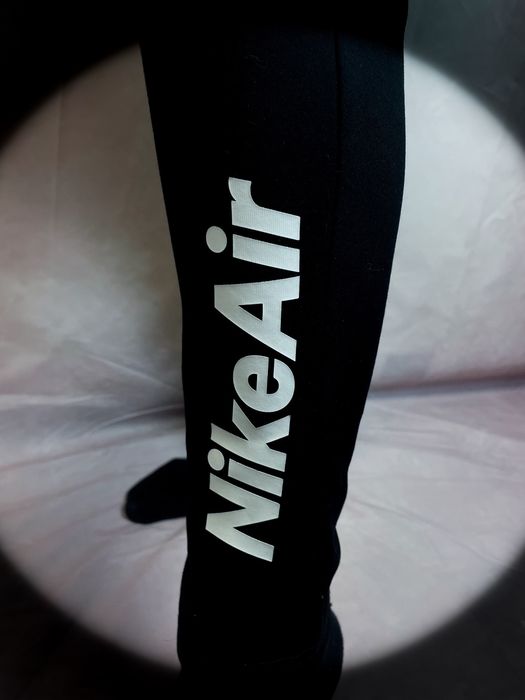 (S) Nike Nowe Czarne Damskie Sportowe Spodnie Dresowe do Biegania